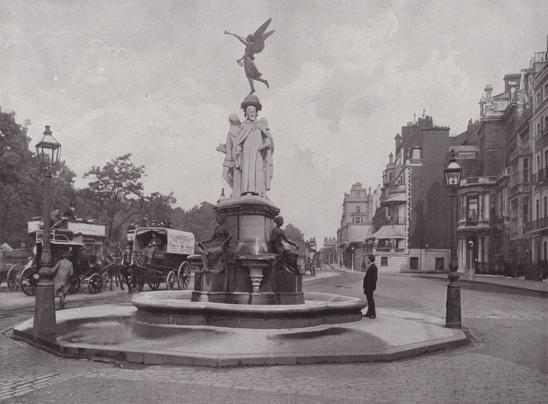 Der Gedenkbrunnen in der Park Lane von English Photographer