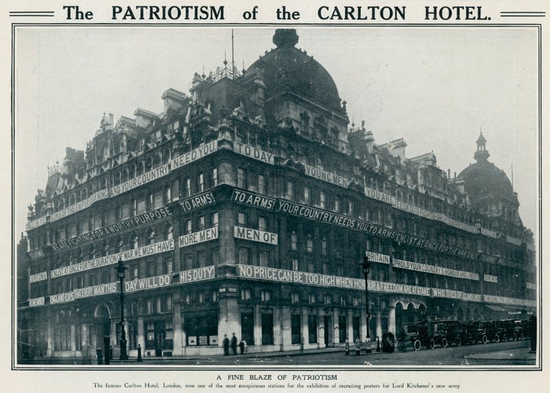 Der Patriotismus des Carlton Hotels von English Photographer