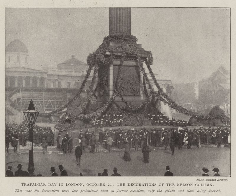 Trafalgar-Tag in London, 21. Oktober, die Dekorationen der Nelson-Säule von English Photographer
