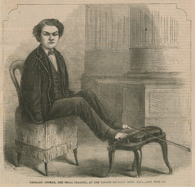 Hermann Untman, der Pedal-Paganini, im London Pavilion Music Hall von English School