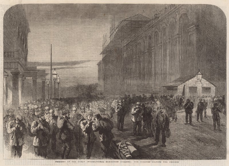 Fortschritt des International Exhibition Building: Die Arbeiter verlassen das Gelände von English School