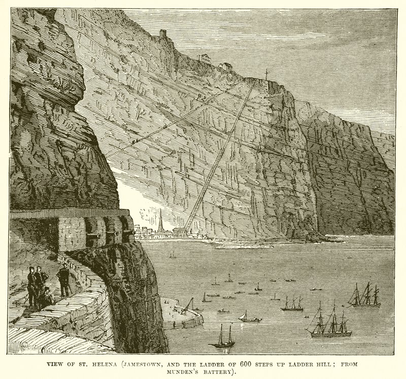 Blick auf St. Helena (Jamestown und die Leiter mit 600 Stufen auf den Ladder Hill; von der Mundens Battery) von English School