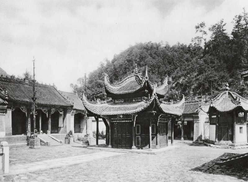 Miao tai tze, Shensi, Hauptgericht des Klosters von Ernst Boerschmann