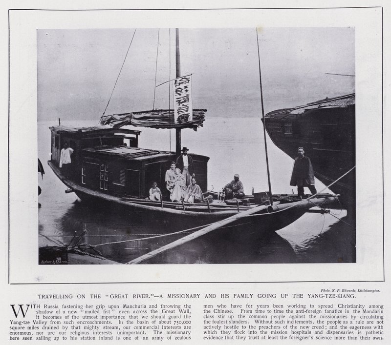 Reisen auf dem "Großen Fluss", ein Missionar und seine Familie auf dem Weg den Yang-tze-Kiang hinauf von European Photographer