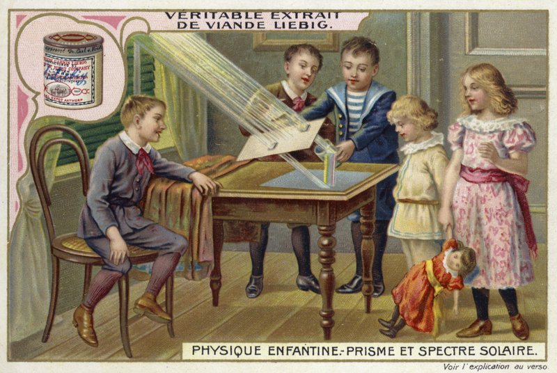 Verwendung eines Prismas zur Demonstration des Sonnenspektrums von European School