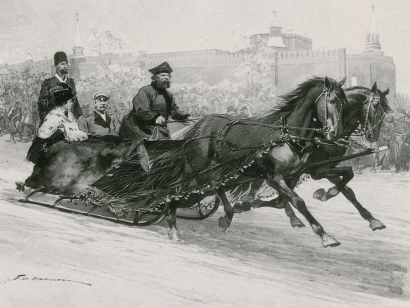 Ein Schlitten mit blauem Seidennetz, um den Schnee von den Insassen fernzuhalten, der Kreml im Hintergrund von Frederic de Haenen