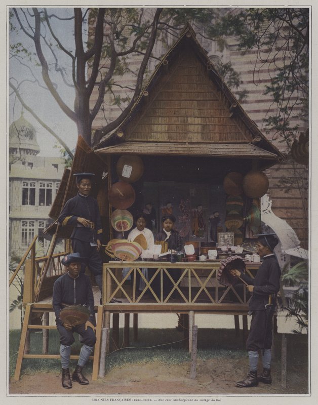 Kambodschanische Hütte auf der Weltausstellung 1900, Paris von French Photographer