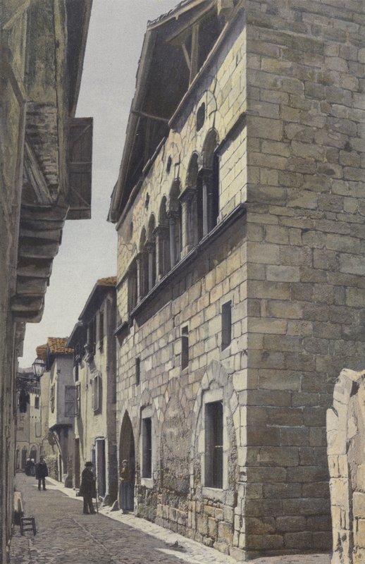 Figeac, Haus aus dem 13. Jahrhundert (Rue Hortabadial) von French Photographer