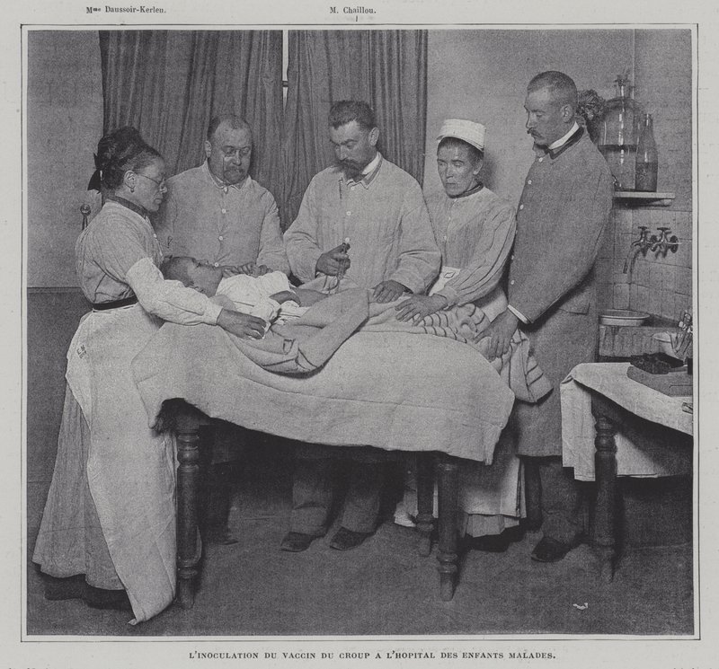 Impfung eines Patienten mit dem Impfstoff gegen Krupp in einem Krankenhaus für kranke Kinder in Paris von French Photographer