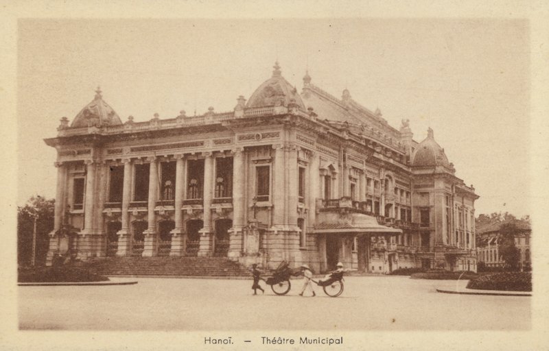 Städtisches Theater, Hanoi, Französisch-Indochina von French Photographer