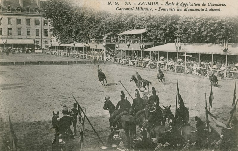 Parade an der Kavallerieschule in Saumur. Postkarte gesendet im Jahr 1913 von French Photographer