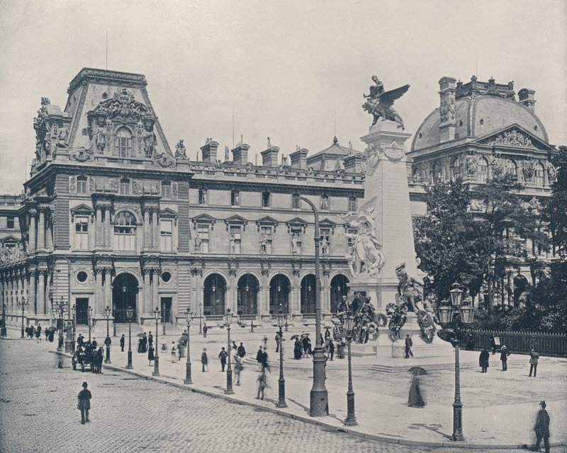 Paris: Gambettas Denkmal im Hof des Louvre von French Photographer