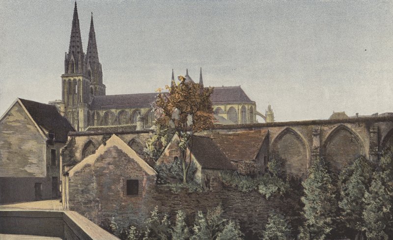 Sees, Kathedrale, Gesamtansicht Süd und Überreste des Kreuzgangs von French Photographer
