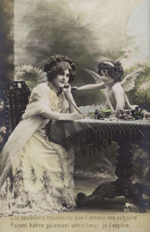 Frau und ein Kind als Cherub verkleidet von French Photographer