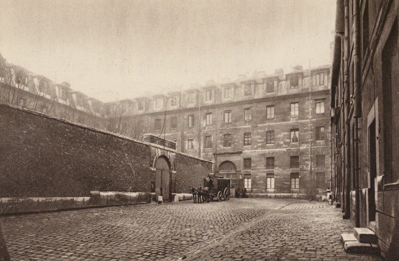 Paris: Innenhof von St-Lazare, das Frauengefängnis von Henri Manuel