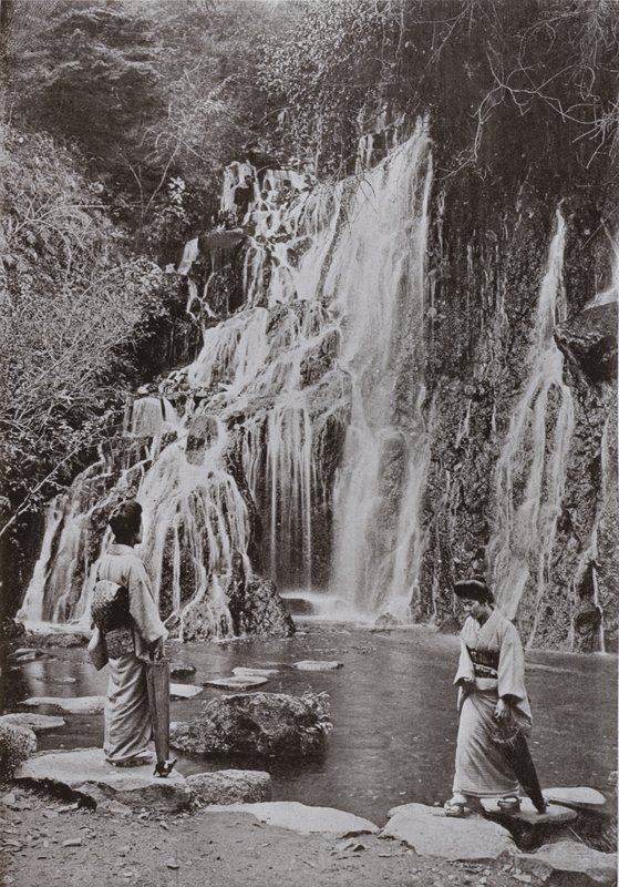 Der Wasserfall der fallenden Juwelen in Yumoto von Herbert Ponting