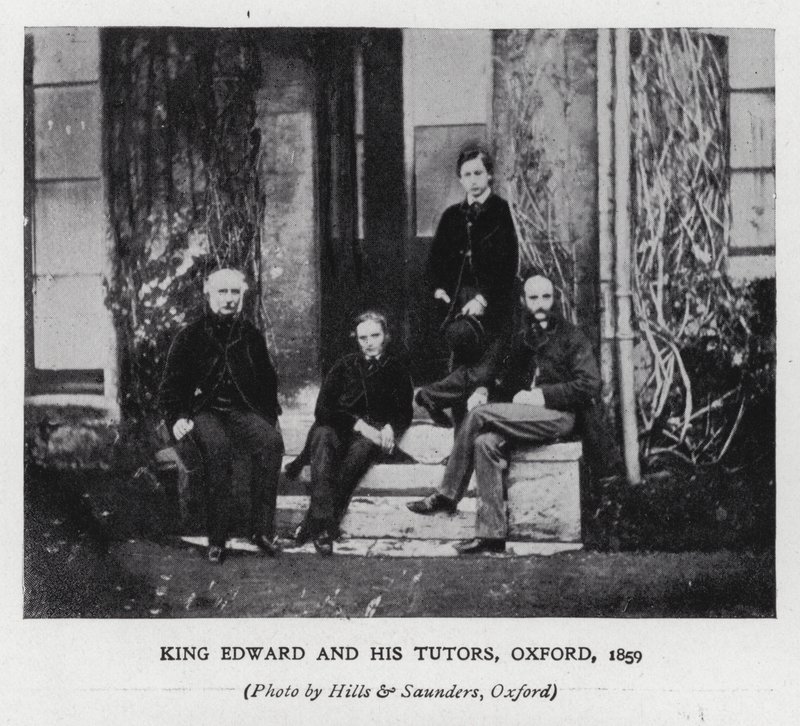 König Edward VII. und seine Lehrer an der Universität Oxford von Hills and Saunders
