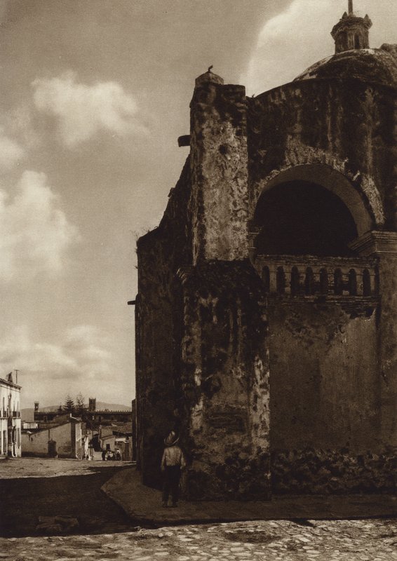Mexiko: Cuernavaca, Teilansicht der Kathedrale von Hugo Brehme