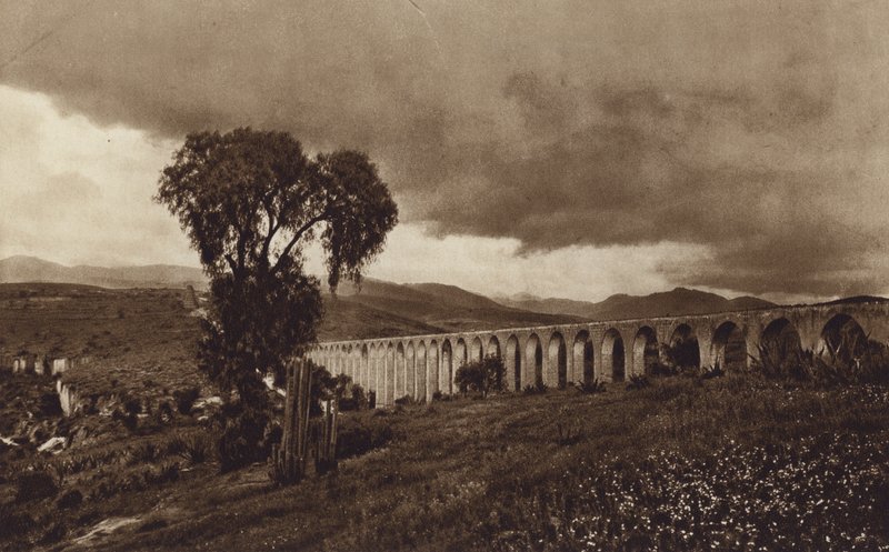 Mexiko: Alte spanische Wasserleitung von Los Remedios von Hugo Brehme