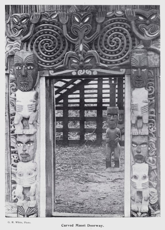 New Plymouth, Neuseeland: Geschnitztes Maori-Tor von New Zealand Photographer