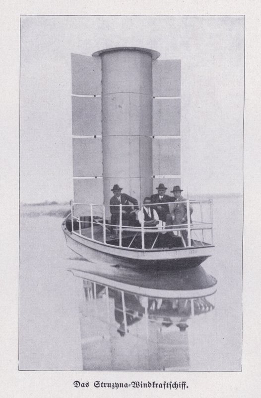 Struzyna, windbetriebenes Boot mit einem Flettner-Rotor von Photographer German
