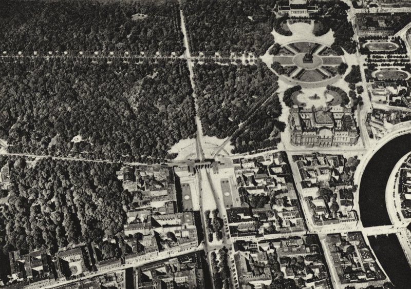 Berlin: Brandenburger Tor, Fliegeraufnahme von Sasha Stone