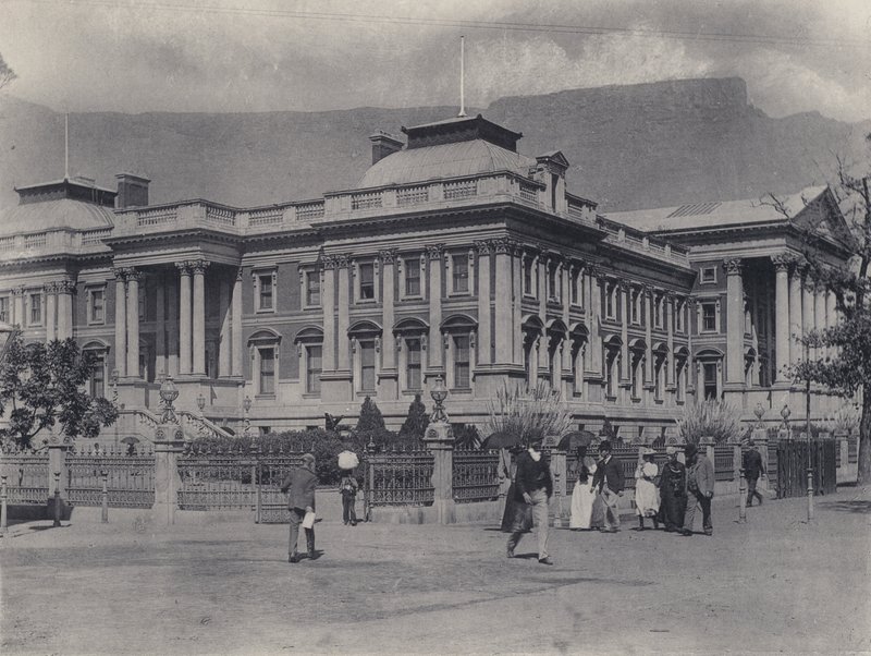 Parlamentsgebäude, Kapstadt (s/w Foto) von South African Photographer