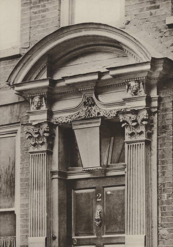 Tür, Great St Helens, London (s/w Foto) von William Galsworthy Davie
