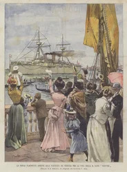 Die jubelnde Menge beobachtet die Abfahrt des Kriegsschiffs Vesuvio nach China von Venedig