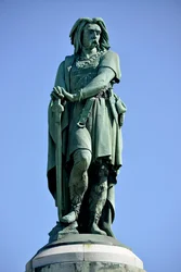 Kolossalstatue des Vercingetorix (72-46 v. Chr.), gallischer Anführer - Skulptur von Aimé Millet (1819-1891), 6,60 m hoch, 1865 auf dem westlichen Teil des Mont Auxois errichtet (7 m hoher Sockel von Viollet-le-Duc), Alise-Sainte-Reine, 1865