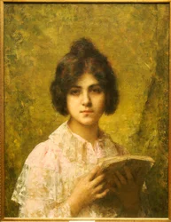 Junge Frau mit Buch