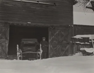 Scheune, Kutsche & Schnee