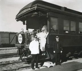 Der Aussichtswagen des All-Pullman Luxuszuges 
