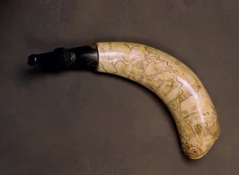Pulverhorn aus dem Franzosen- und Indianerkrieg