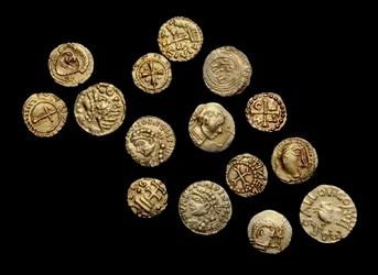 Komplettes nicht-lokales angelsächsisches Münzversteck, der Crondall-Schatz, aus Crondall, Hampshire