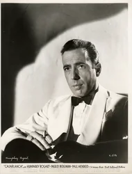 Humphrey Bogart (1899-1957) im Film Casablanca von Michael Curtiz, Anonym