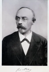 Porträt des deutschen Dirigenten und Pianisten Hans von Bülow (s/w Foto)