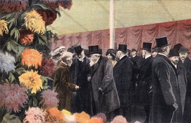 Die Chrysanthemen-Party: Offizielle Chrysanthemen-Ausstellung. Gravur. Aus der Zeitung „Le petit parisien“ am 20.11.1910. Private Sammlung.