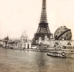 Weltausstellung von 1900 in Paris: der Himmelsglobus und der Eiffelturm - Privatsammlung