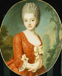 Porträt einer jungen Dame, Halbfigur, in einem roten Kleid mit Schleifen, in einem Park