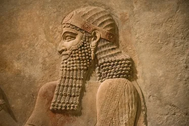 Detail des assyrischen Königs Sargon II. aus dem Palast König Sargons in Khorsabad, um 716-713 v. Chr.