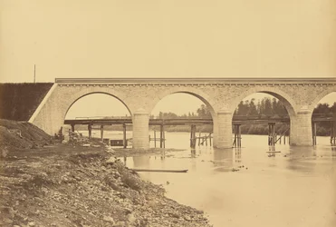 Viadukt über die Loire bei Andrezieux