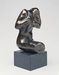 Kleiner sitzender weiblicher Torso