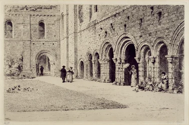 Der Kreuzgang, Kirkstall Abbey