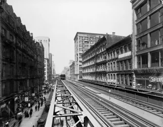 Hochbahngleise in der Nähe der Adams Street Station, Chicago, Illinois, USA, ca. 1900
