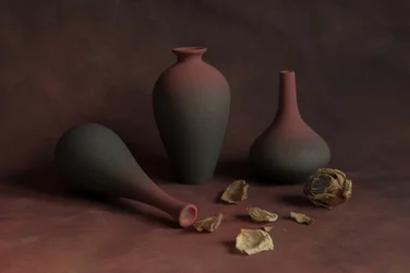 Elegantes Keramikstillleben