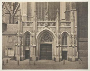 Unbetitelt [Südliche Fassade des Querschiffs der Kathedrale St. Michael und St. Gudula in Brüssel, Belgien]