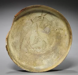 Tiefer Teller mit Falke, Hase und Laub, 1100er Jahre