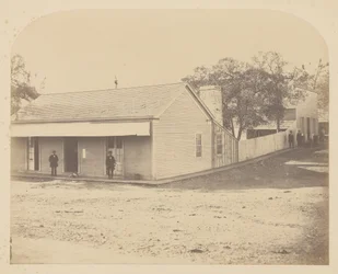 Büro, Bear Valley