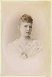 Porträt von Großfürstin Alexandra Georgijewna von Russland